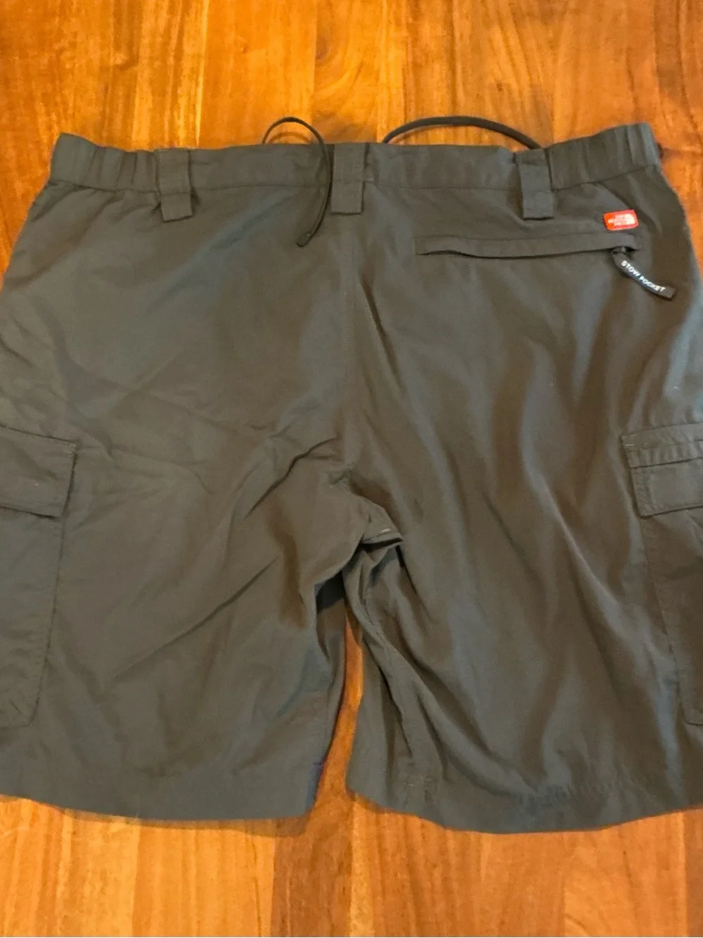 The North Face Men’s XL Black Nylon Cargo Hiking Shorts Stow Pocket